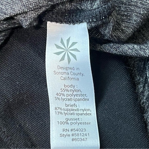 Athleta Black Sparkle Ruched Athletic Skirt Skort Shorts Built In Size‎ M - Picture 7 of 7